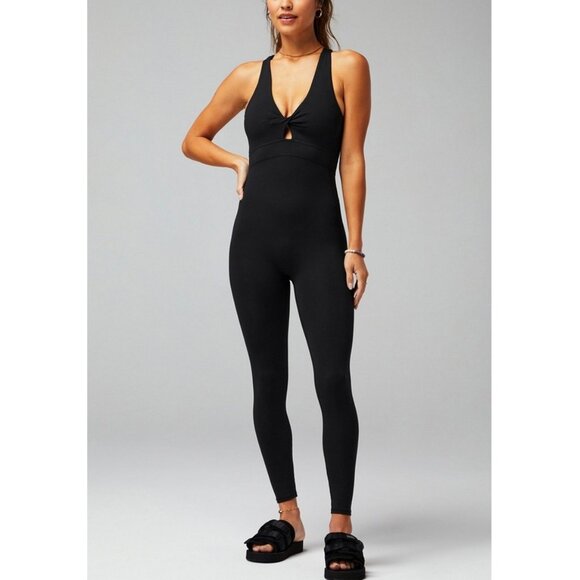 Fabletics NWT Front Twist Oasis Pocket Jumpsuit 7/8 in Black Womens Size XS - Picture 1 of 13